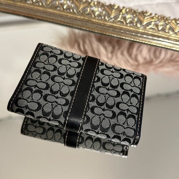 Coach Black and Gray Key Holder - Picture 2 of 4